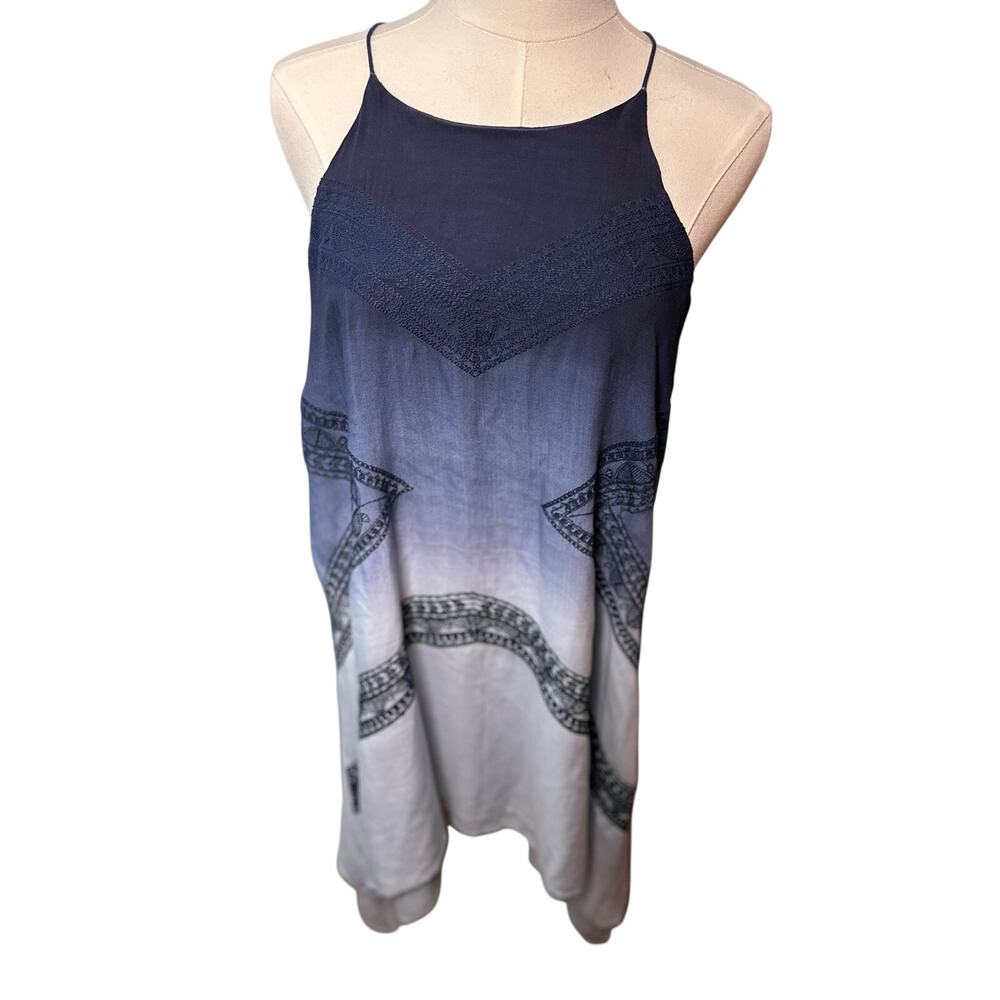 women's dress halter-style blue-to-white ombre boho embroidery Size Medium